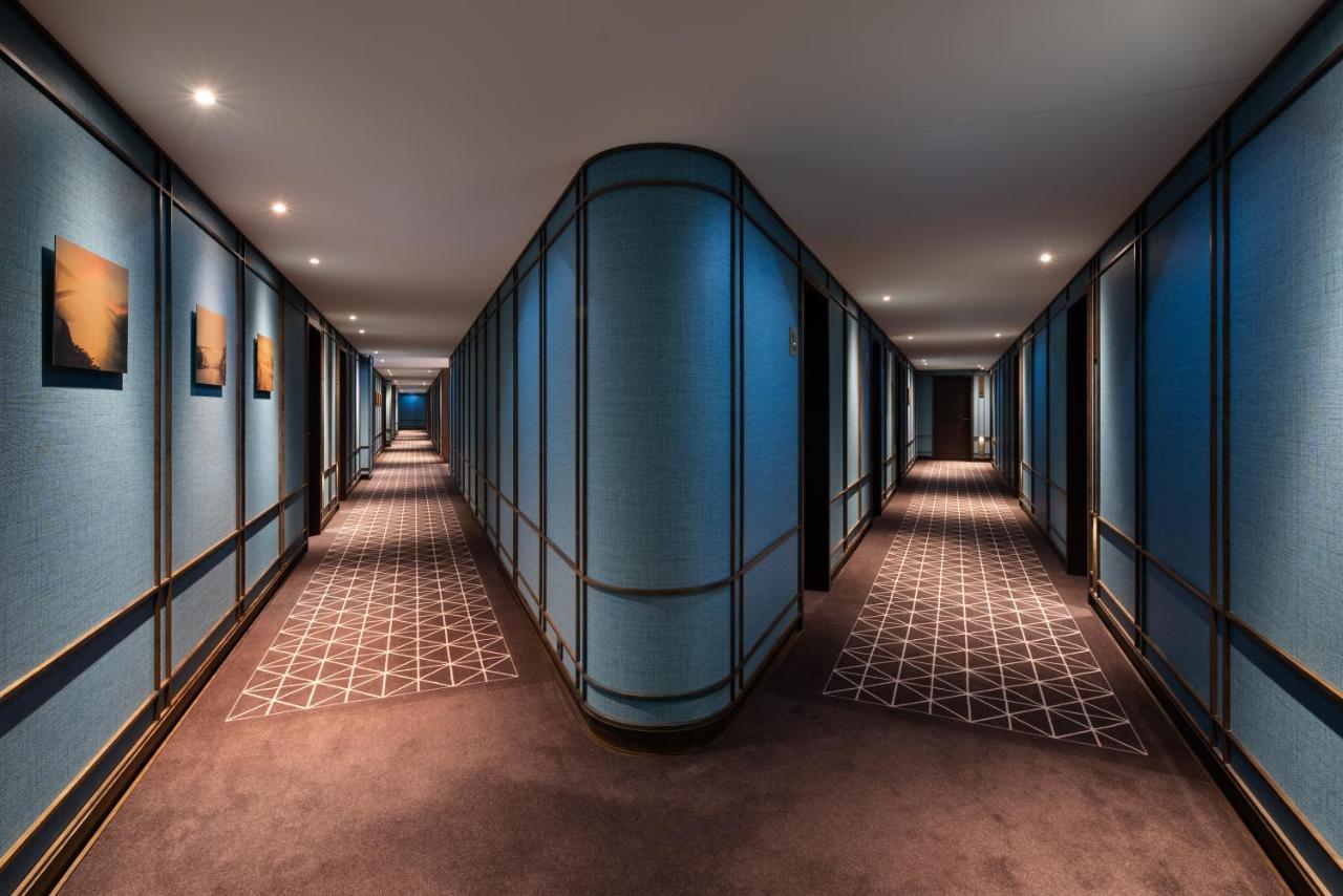 ホテル Eurostars Aliados ポルト エクステリア 写真 Corridor