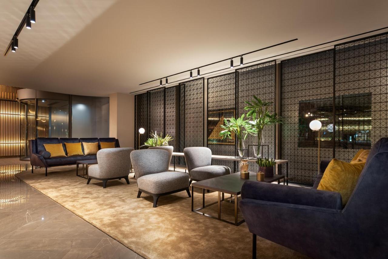 ホテル Eurostars Aliados ポルト エクステリア 写真 The Club at London Heathrow Airport