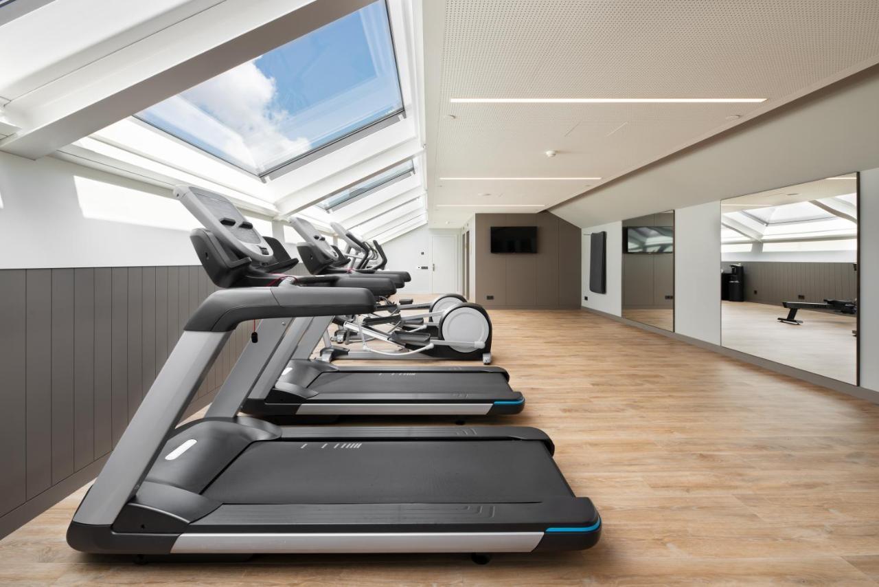 ホテル Eurostars Aliados ポルト エクステリア 写真 A treadmill