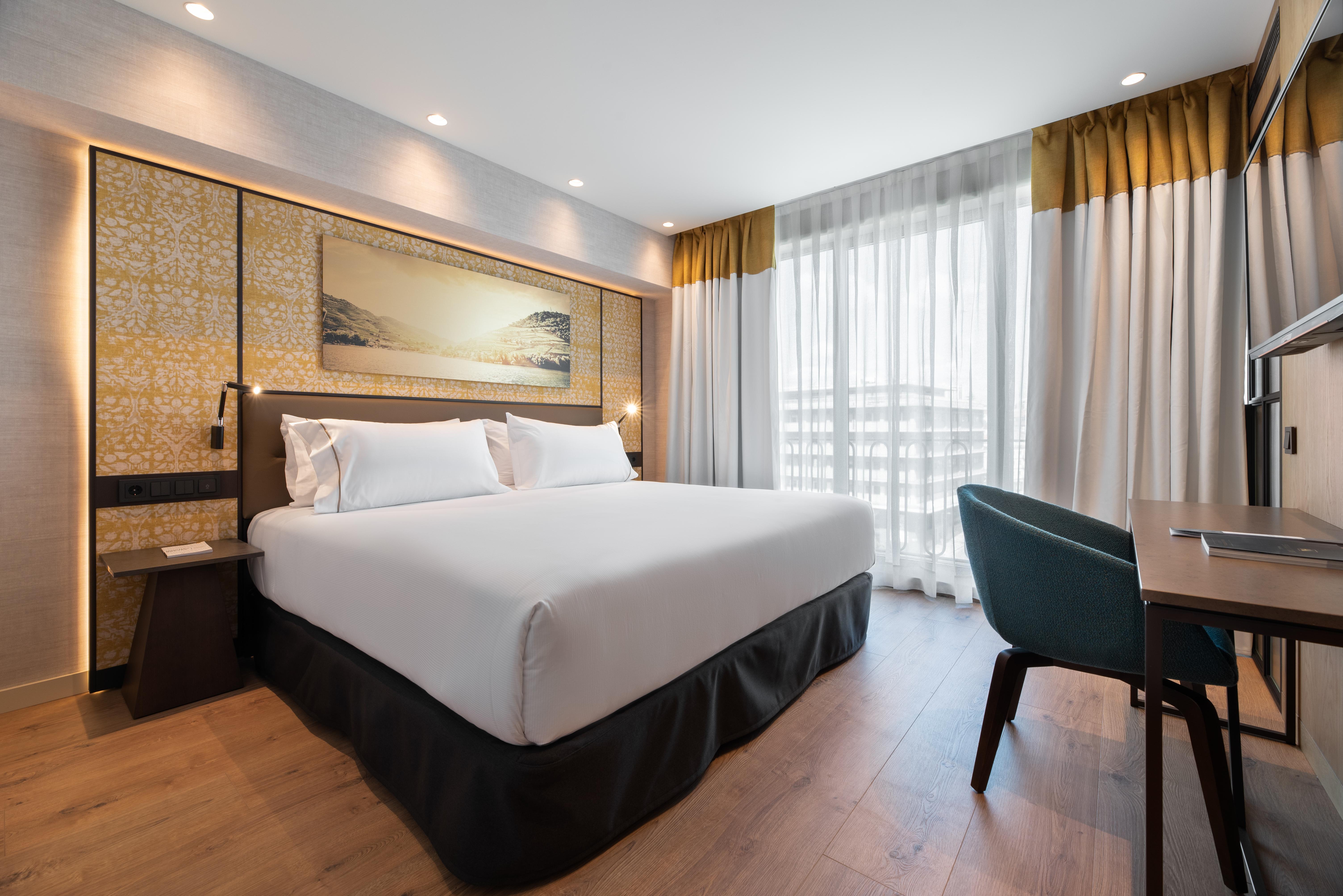 ホテル Eurostars Aliados ポルト エクステリア 写真 Deluxe room